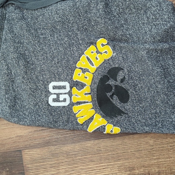 PINK Hawkeyes - Picture 2 of 4